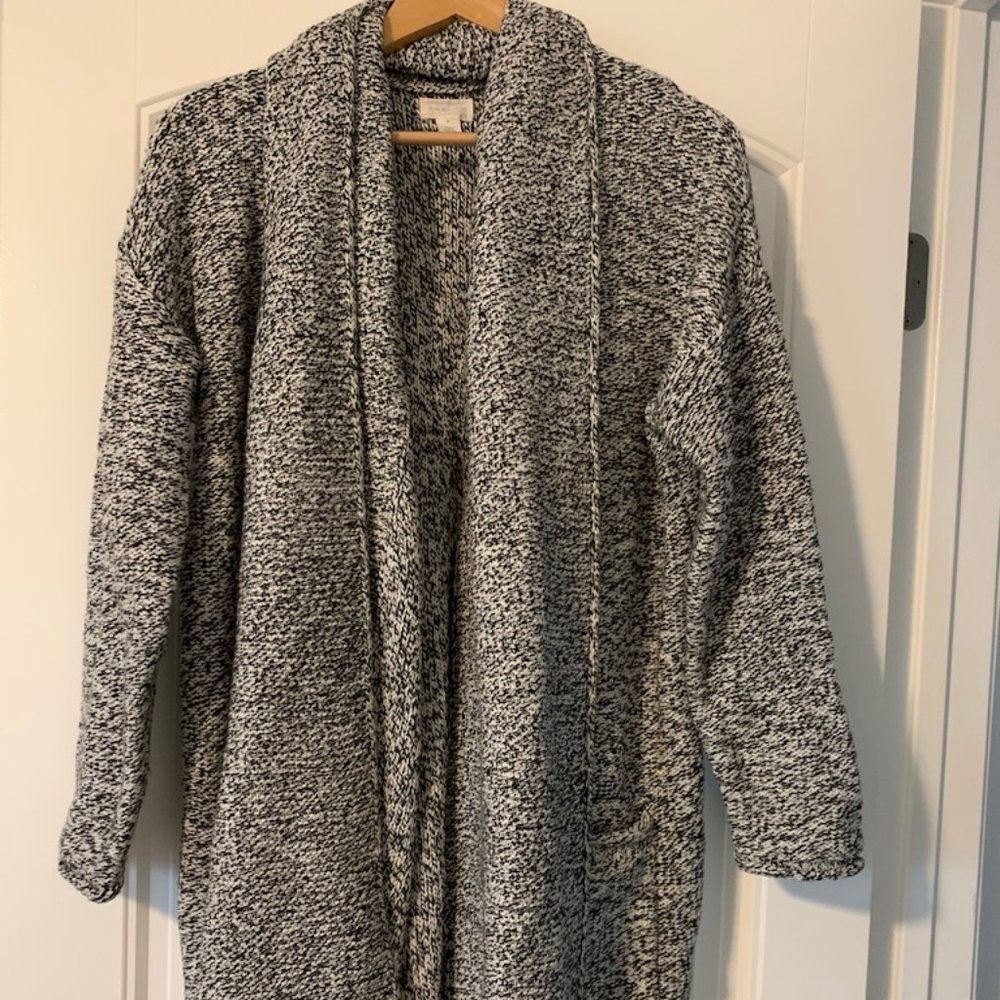 Caslon Shawl Cardigan in Black and White